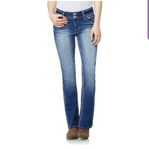 NWT Wallflower Curvy Fit Bootcut Jeans size 9